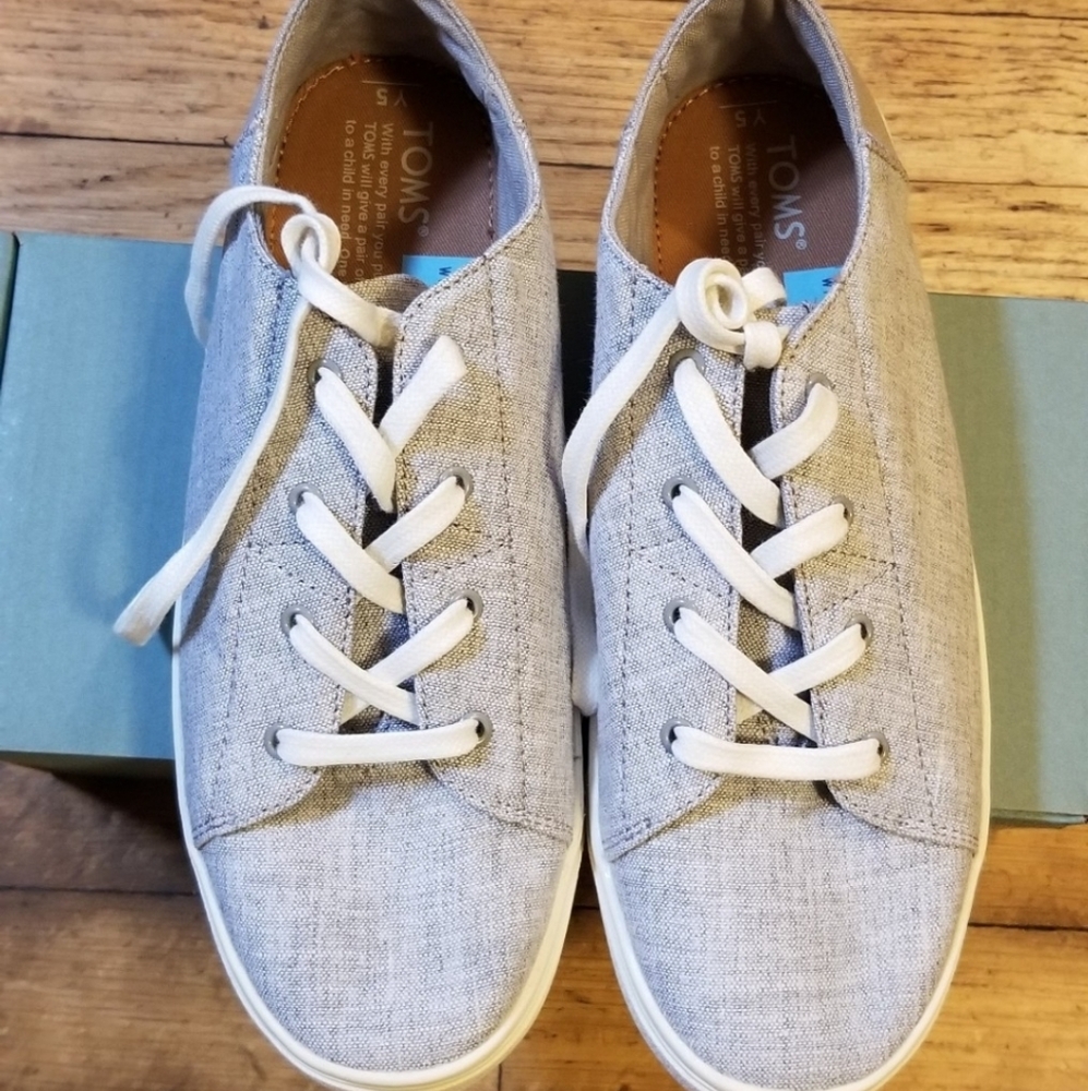Toms youth sneakers